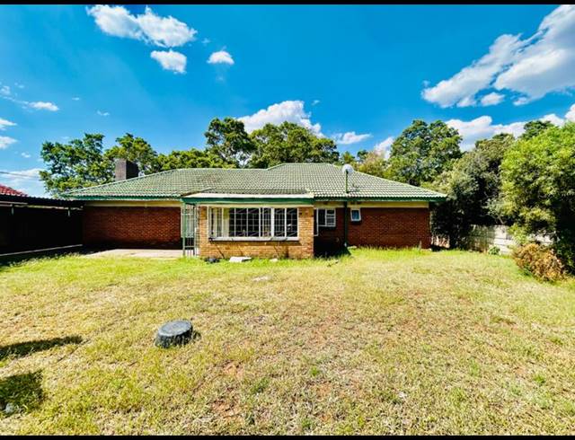 4 BEDROOM HOUSE FOR SALE IN VANDERBIJLPARK CE 2